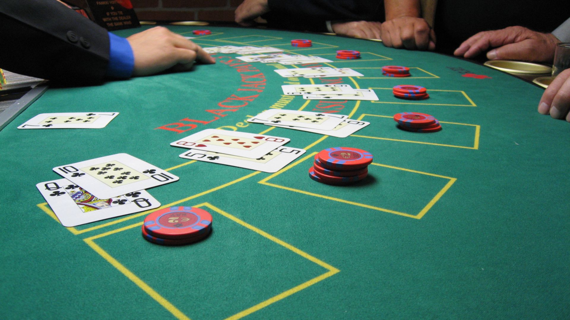 File:Blackjack board.JPG