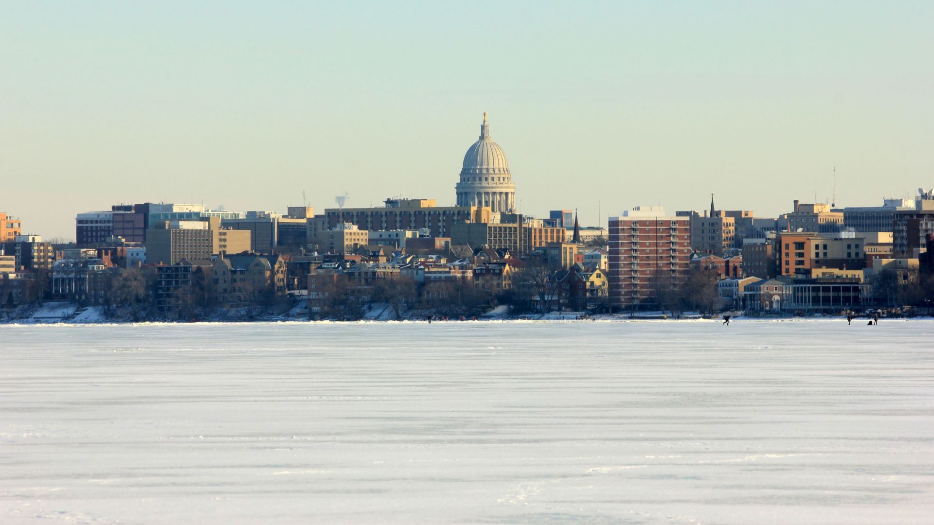 File:Gfp-wisconsin-madison-city-skyline-in-the-winter.jpg