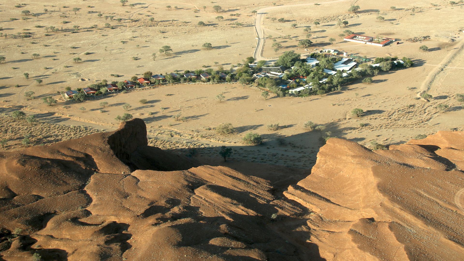 File:Gondwana Namib Desert Lodge (2018).jpg