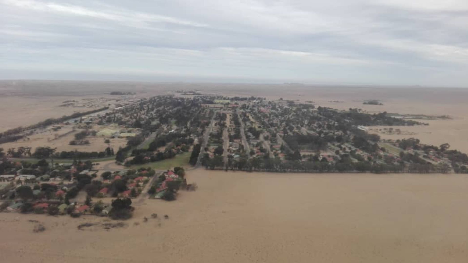 File:Oranjemund, Namibia (2019).jpg