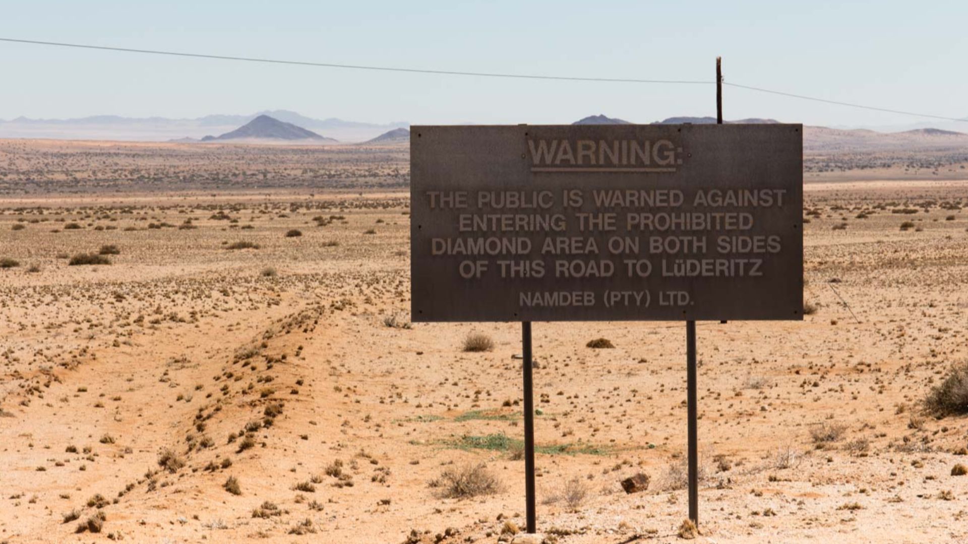 File:Aus - Luderitz Sperrgebiet-0802 - Flickr - Ragnhild & Neil Crawford.jpg