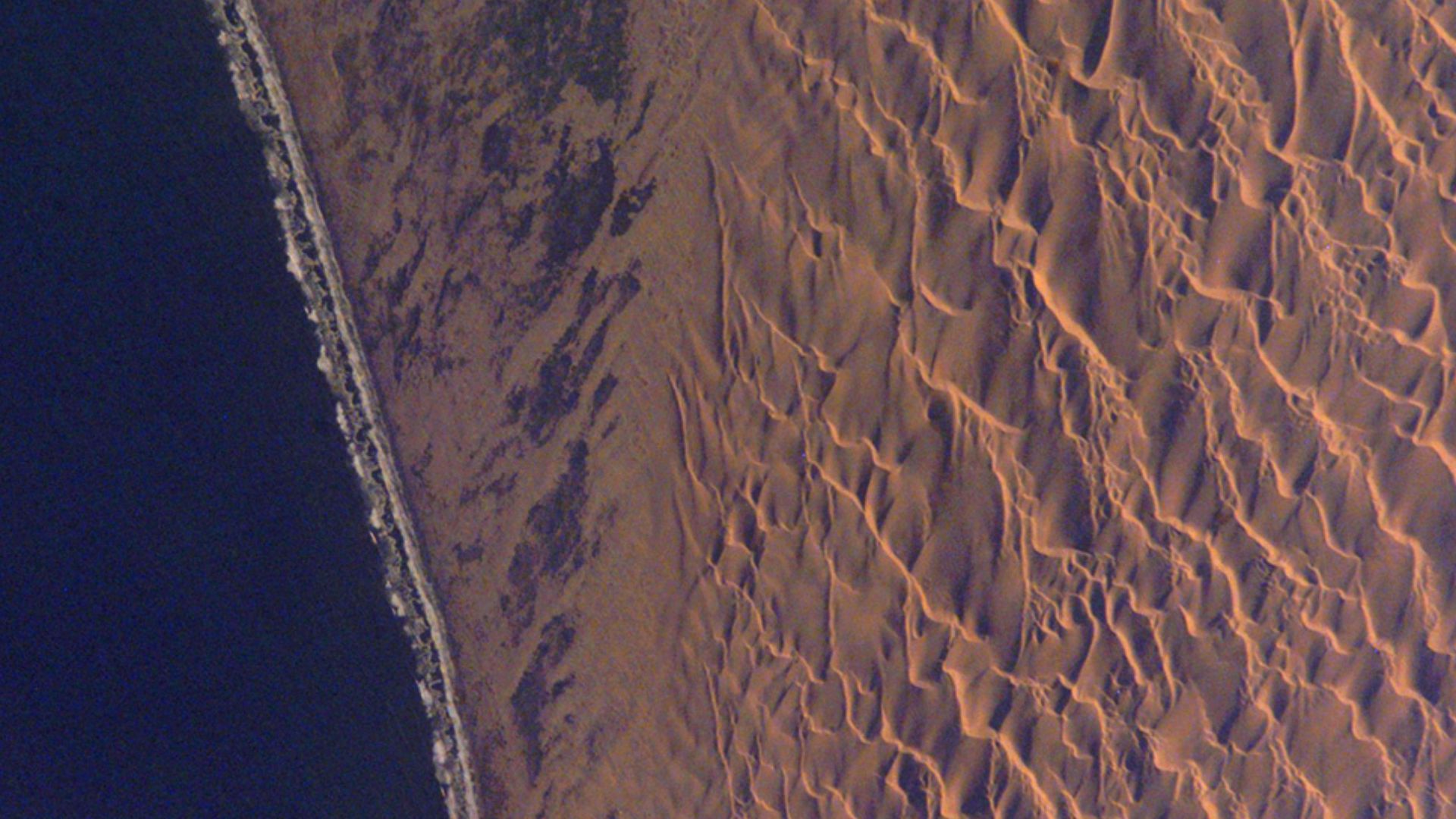File:ConceptionBay Namibia ISS011-E-9756.jpg