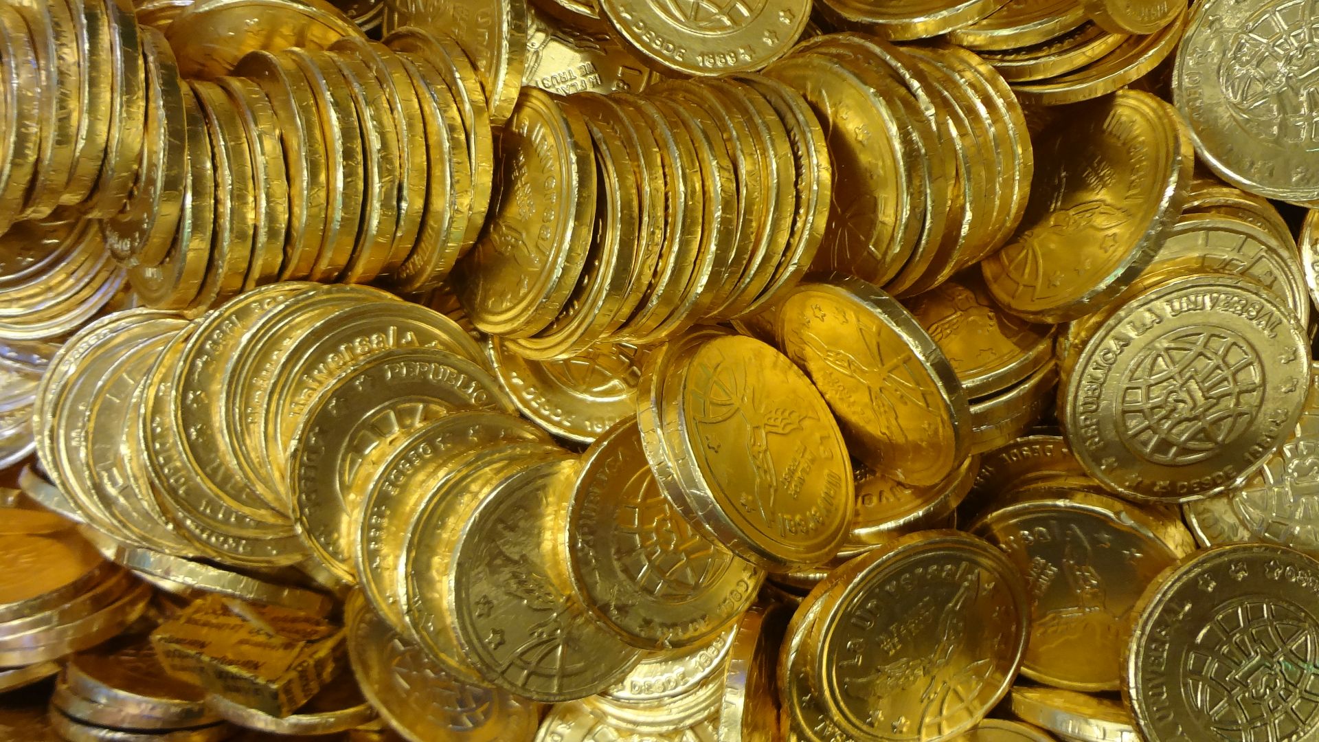 File:( gold chocolate coins ).JPG