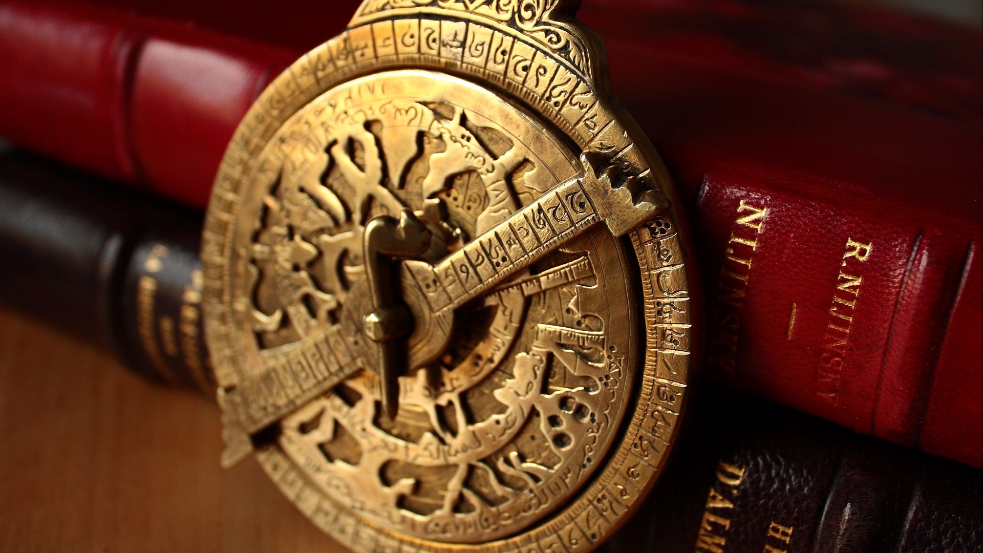 File:Astrolabe, 18th century, assembled.jpg
