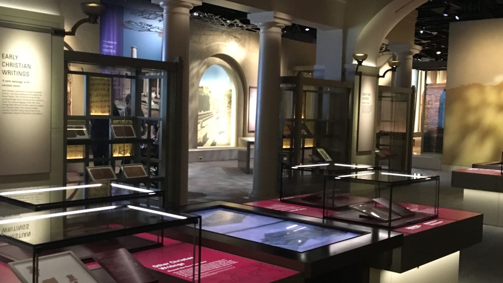 File:Museum of the Bible Washington DC 01.jpg