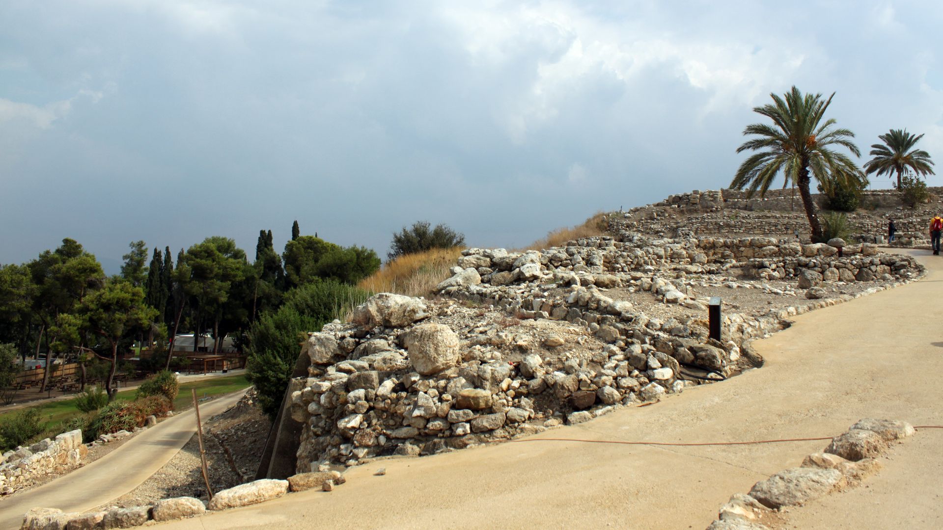 File:20191028 120303 Tel Megiddo Israel anagoria.JPG