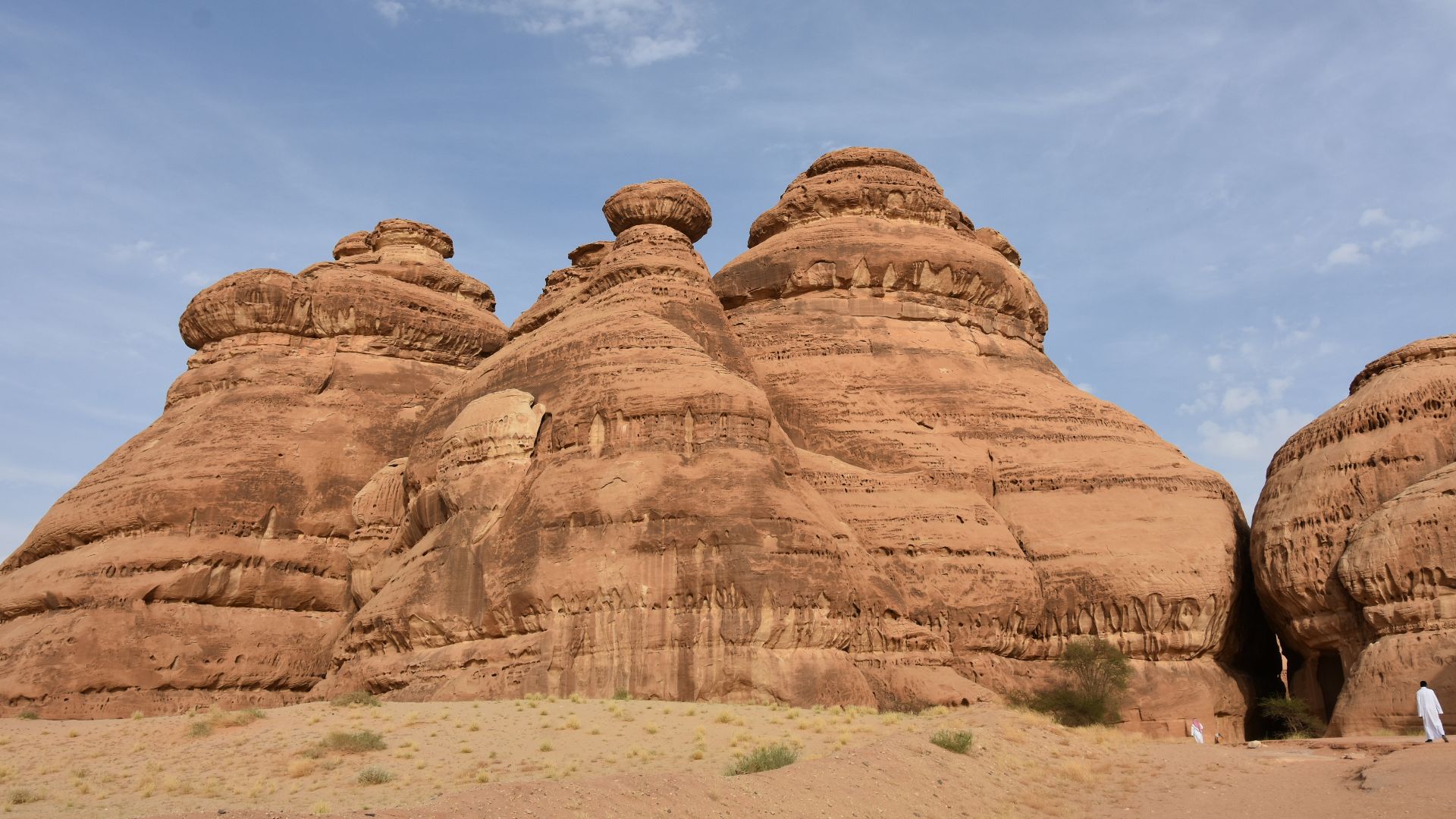 File:Jabal Ithlib and the Siq, Hegra (Madain Salih), Saudi Arabia.jpg