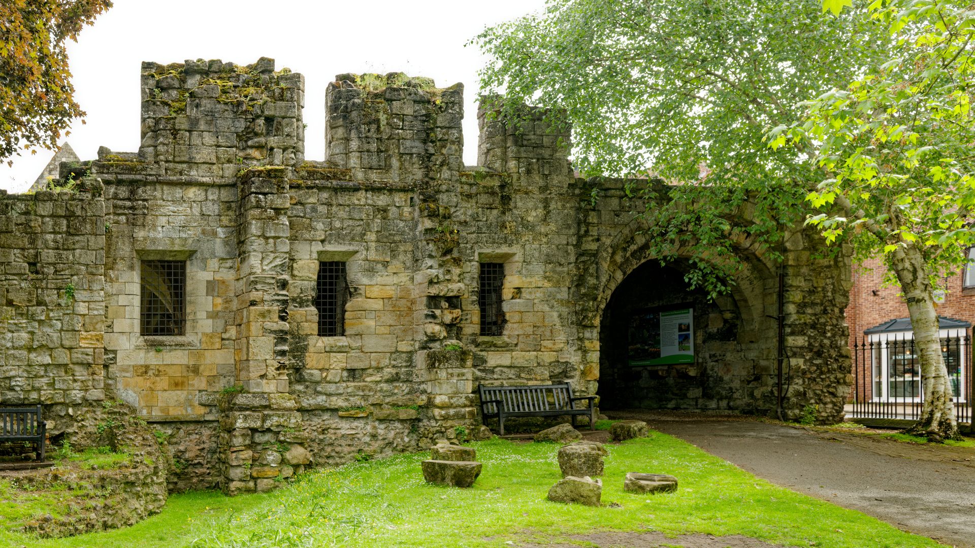 File:1257087 Remains of St Leonhards Hospital, Museum Street York 20240521 0073.jpg