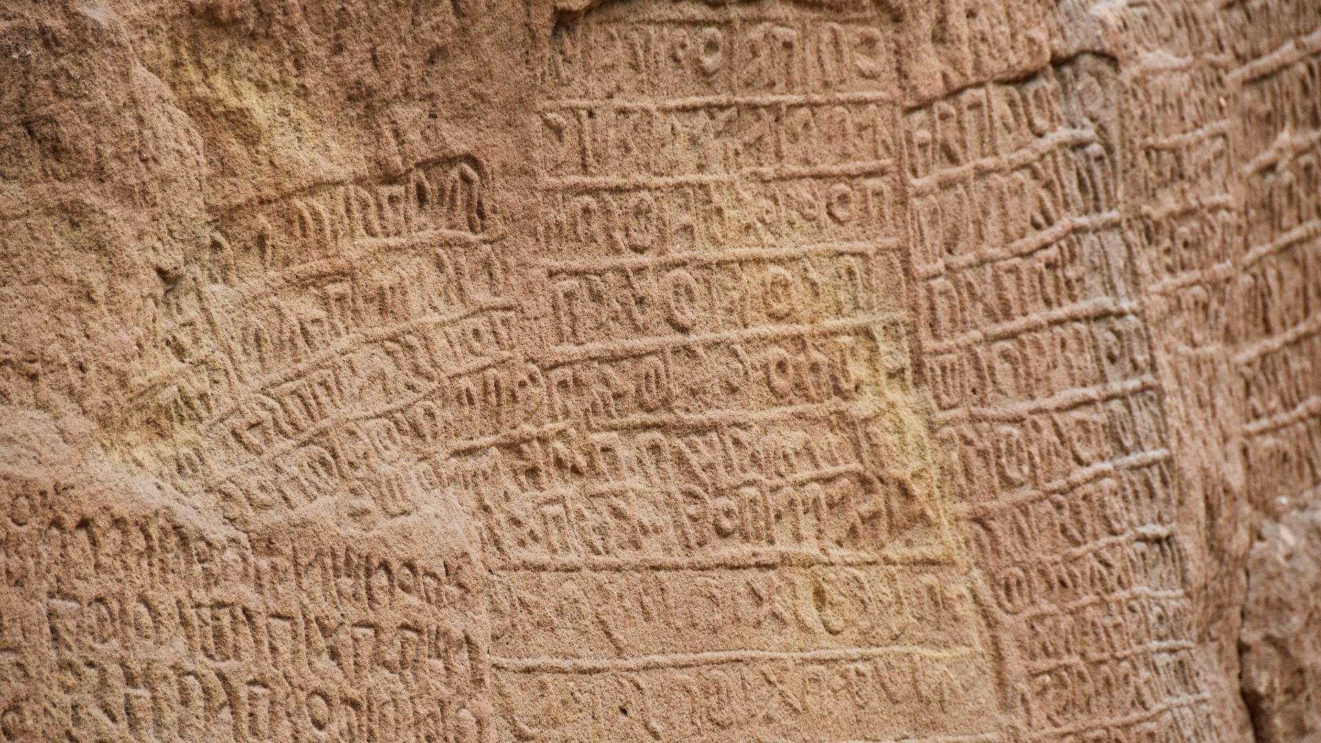 File:Jabal Ikmah, ancient Arabian rock art and inscription site; 1st millenium BCE; al-Ula, Saudi Arabia (7).jpg