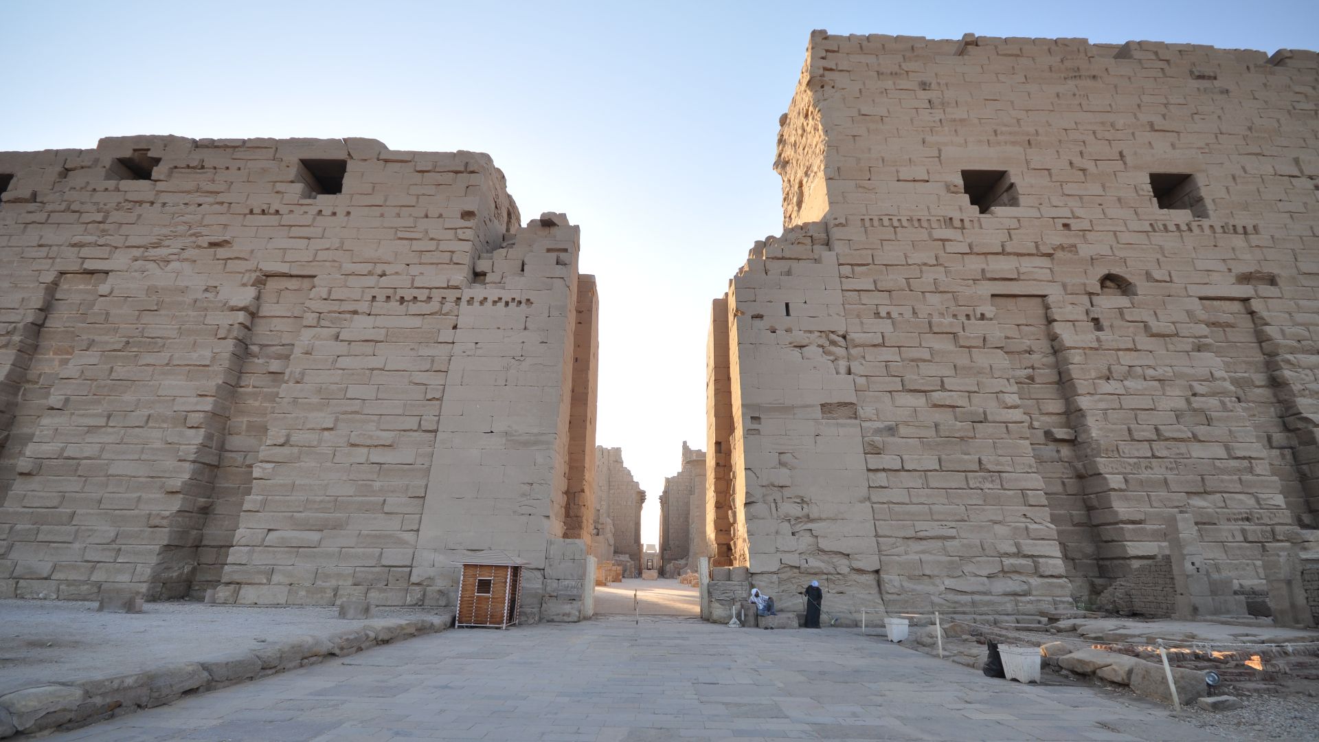 File:First pylon of the Amun-Re temple entrance - Karnak Temple (14187552886).jpg