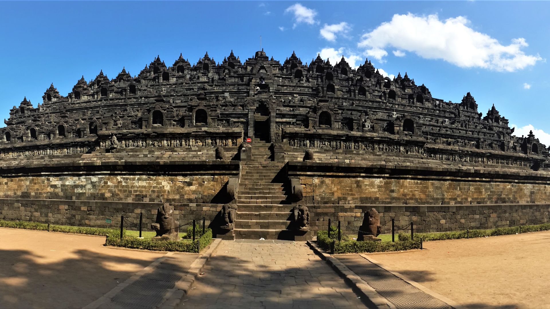File:The Great of Borobudur Temple.jpg