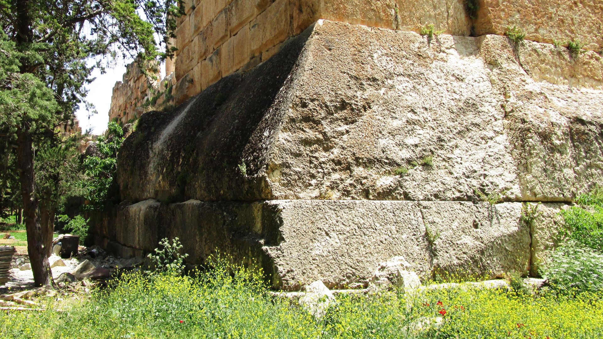 File:West Wall of Temples Complex in Baalbek (49875430506).jpg