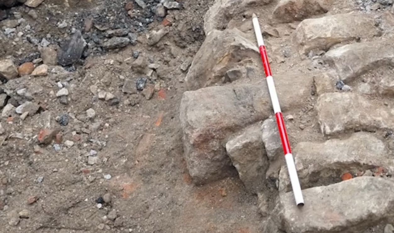 Untitled Design - 2025-10-18T080220.713