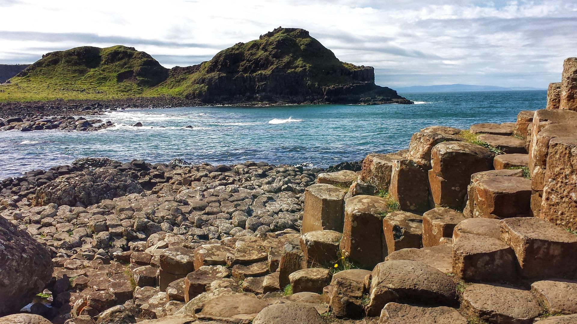 File:Giant's causeway, Northern Ireland.jpg