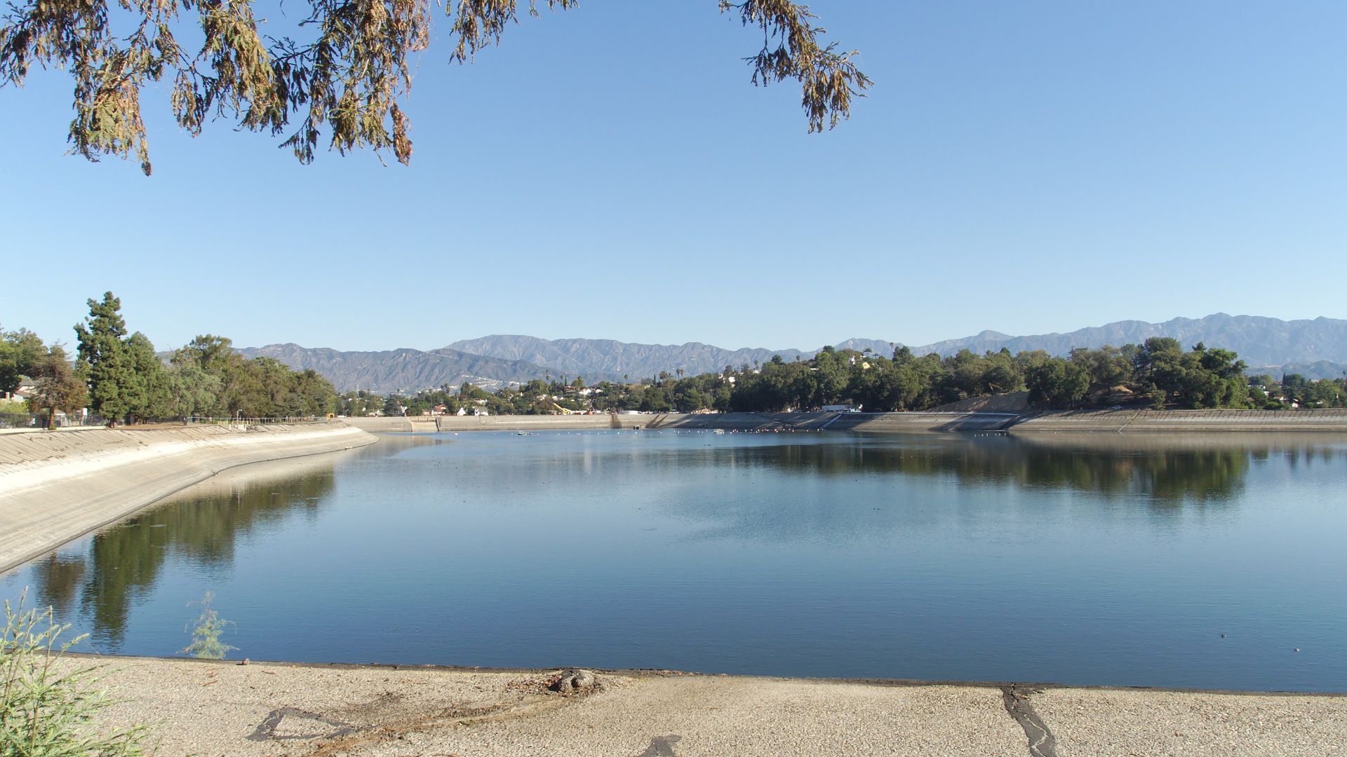 File:Silver Lake Reservoir looking north 2015-10-11.jpg