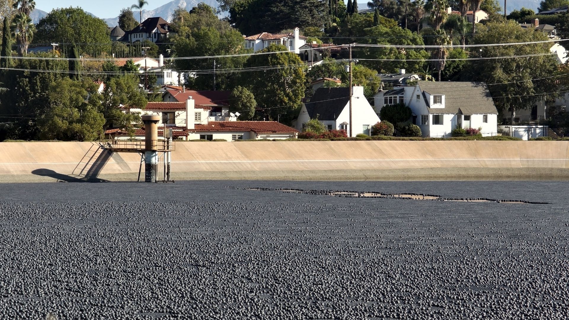 File:Ivanhoe Reservoir looking northeast from west side 2015-10-11.jpg
