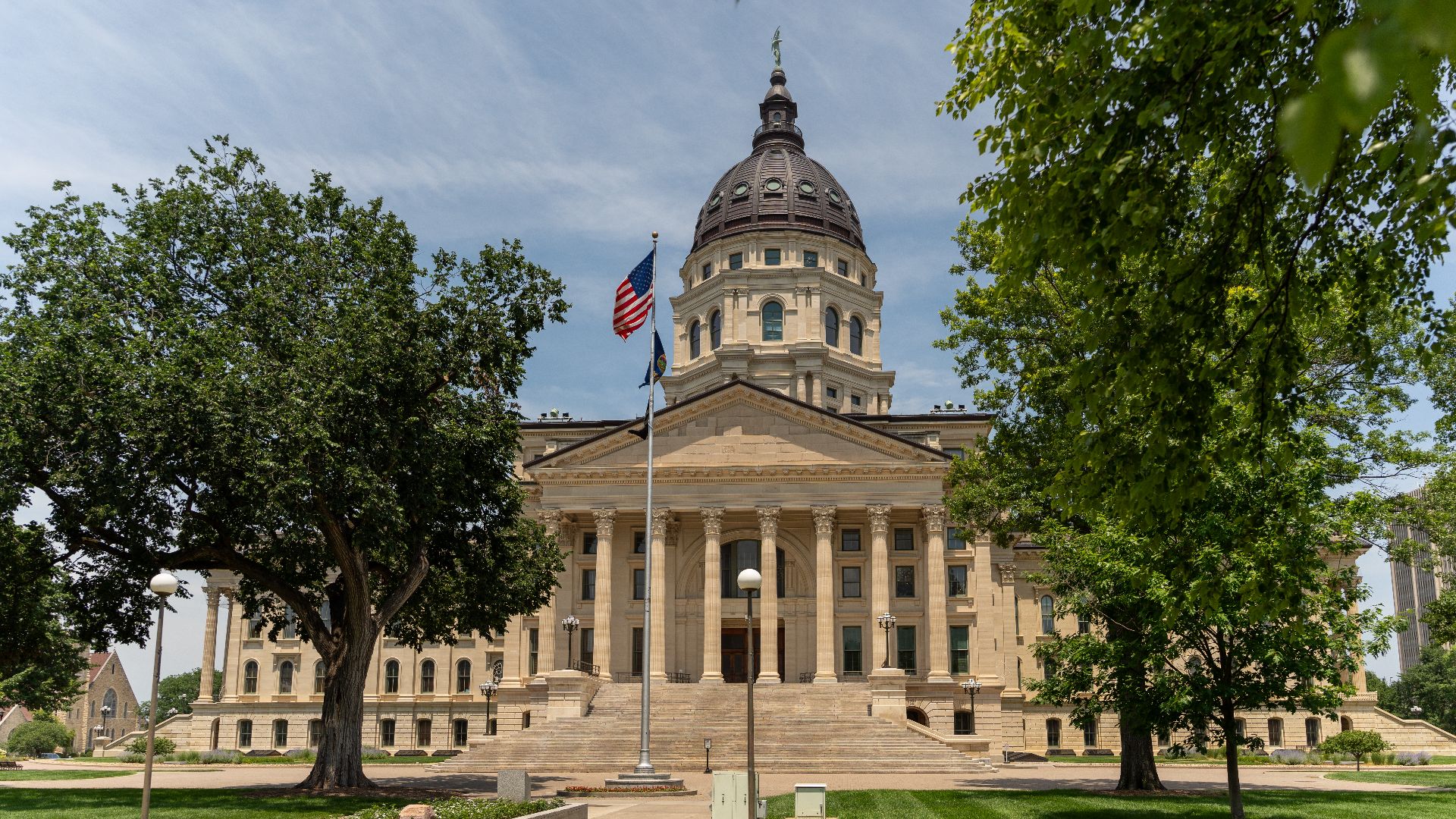 File:Kansas State Capitol in summer 2024.jpg