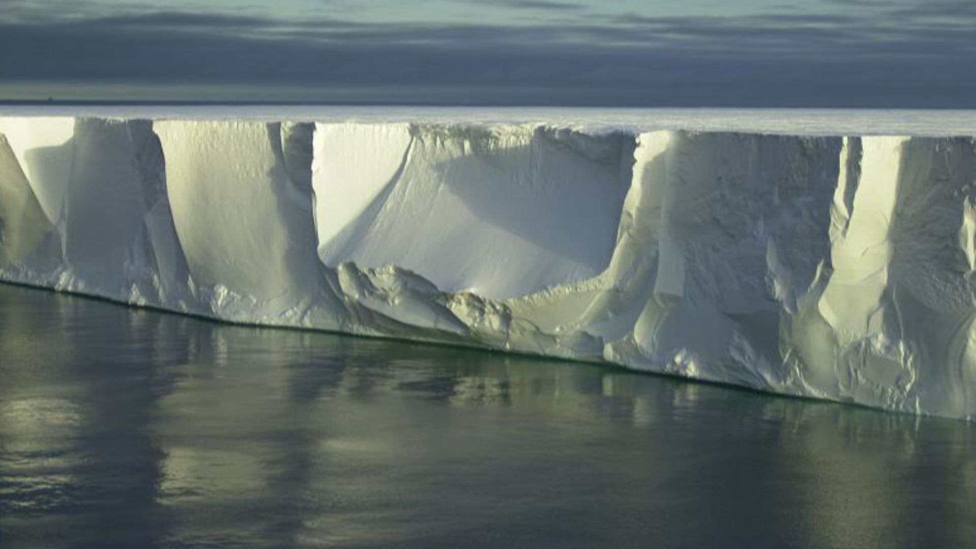 File:Ice Shelf Antarctica 13.jpg