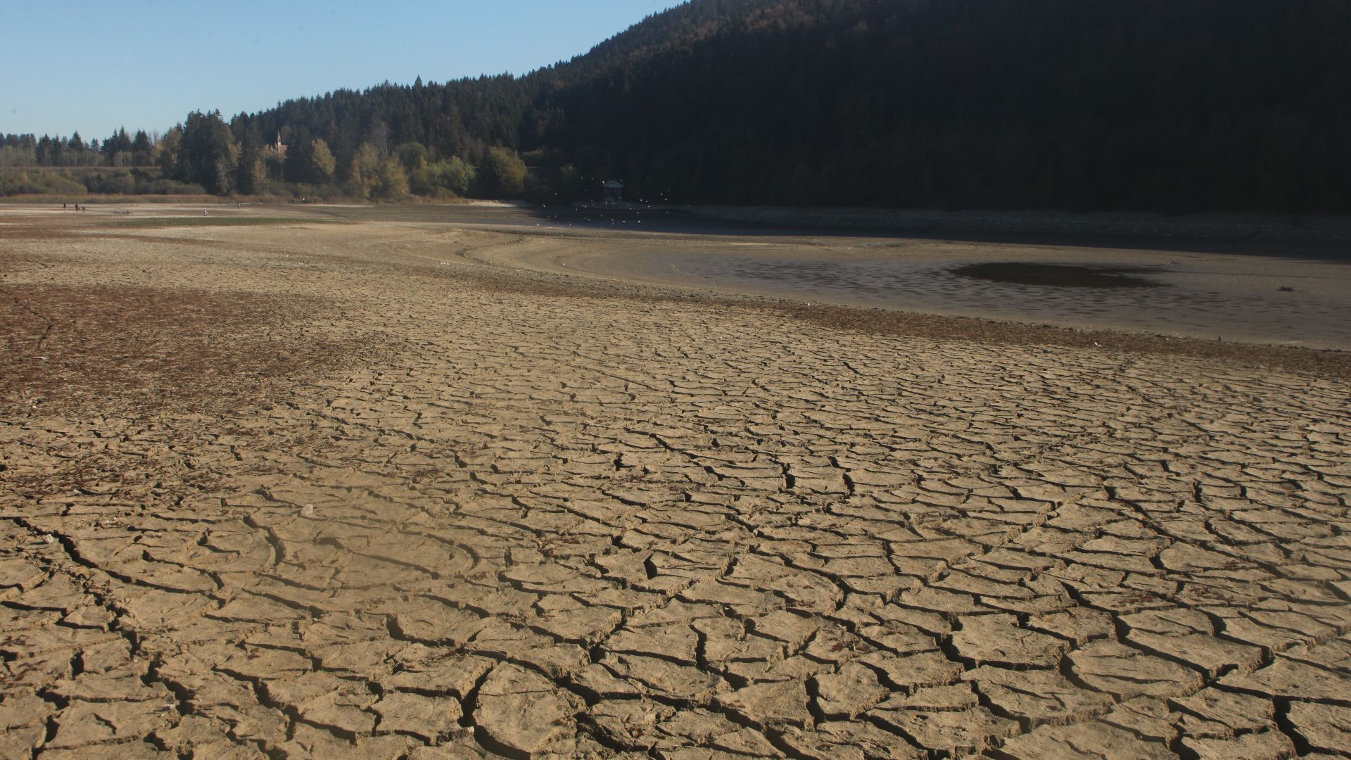 File:Lac de l'Entonnoir - img 49473.jpg