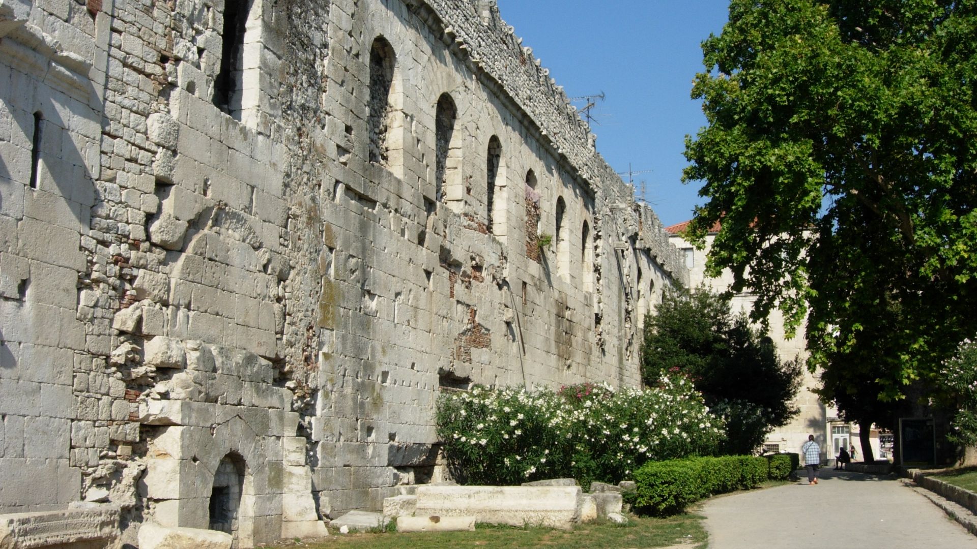 File:Northern wall of Diocletian's Palace, Split.jpg