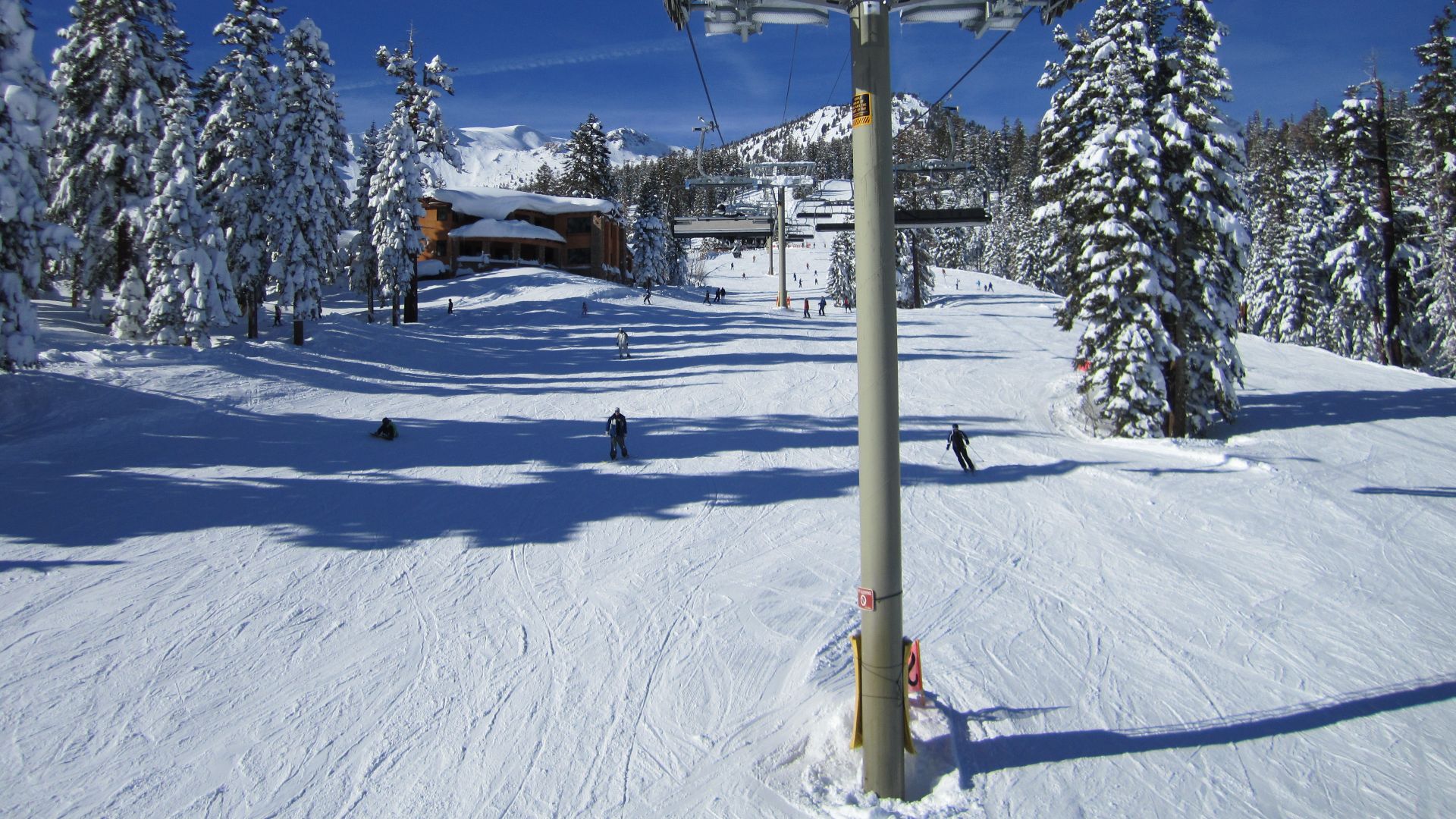 File:Mammoth Mountain Eagle Express.JPG