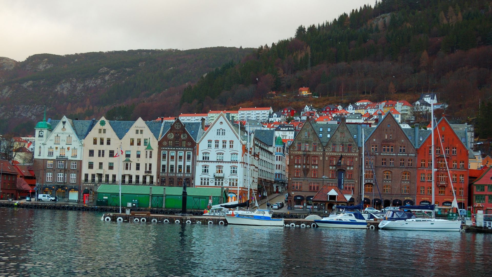 File:Harbour Bergen Norway 2009 5.jpg