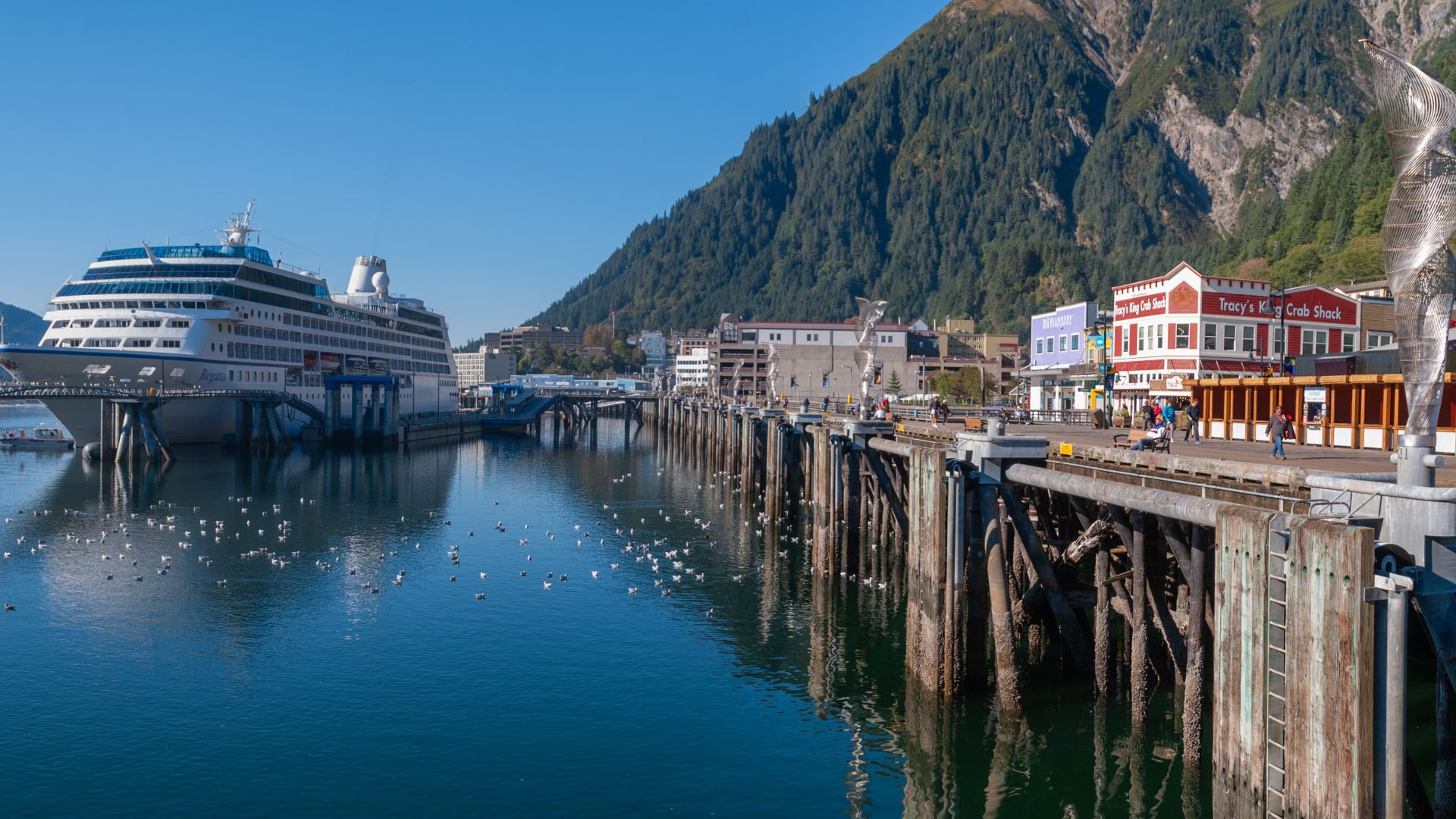 File:2018-09-20 01 Wide view of Juneau, Alaska USA.jpg