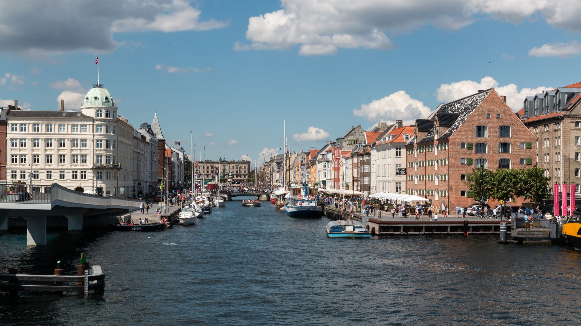 File:Kopenhagen (DK), Nyhavn -- 2017 -- 1534.jpg