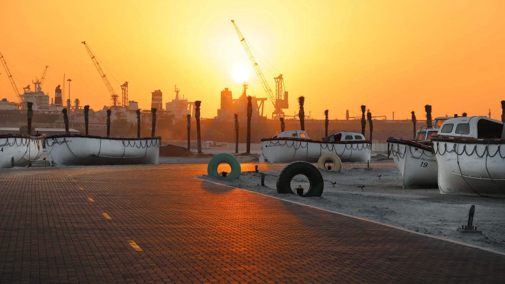 File:Port Rashid Mina Rashid.jpg