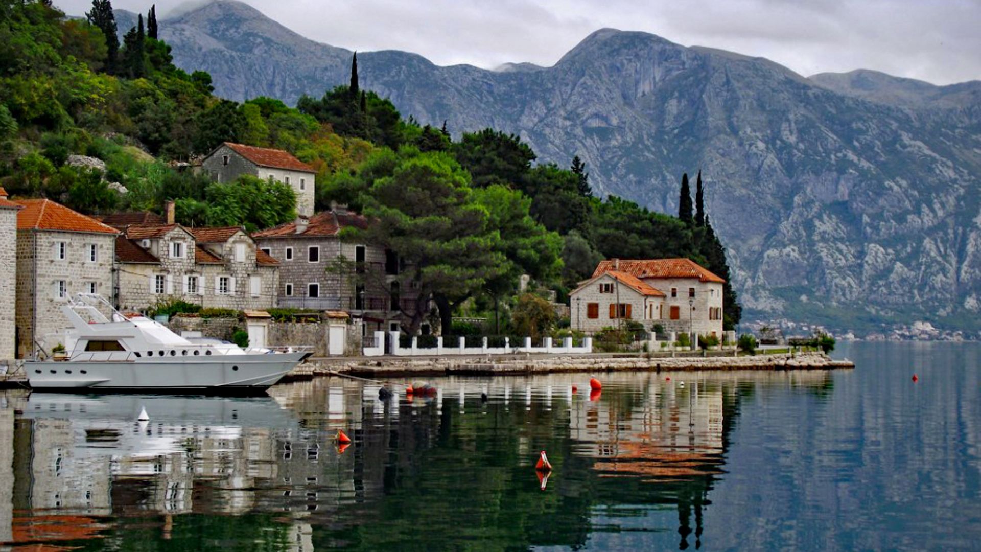 File:Bay of Kotor (38749864280).jpg