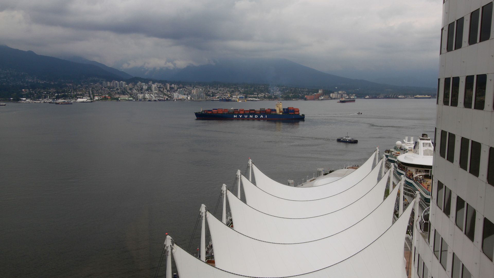 File:Canada Place cruise terminal, Vancouver (5945736489).jpg