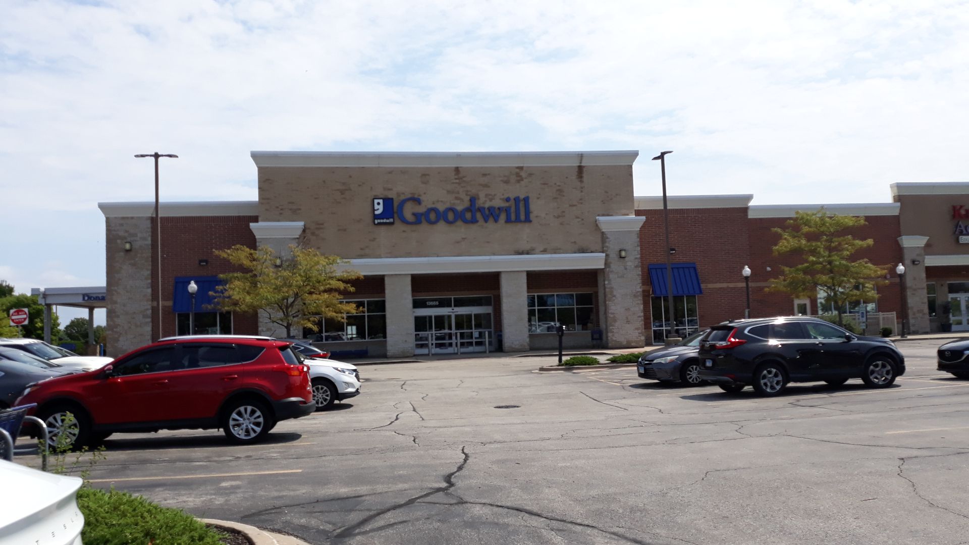 File:Goodwill (Plainfield, Illinois) 1.jpg