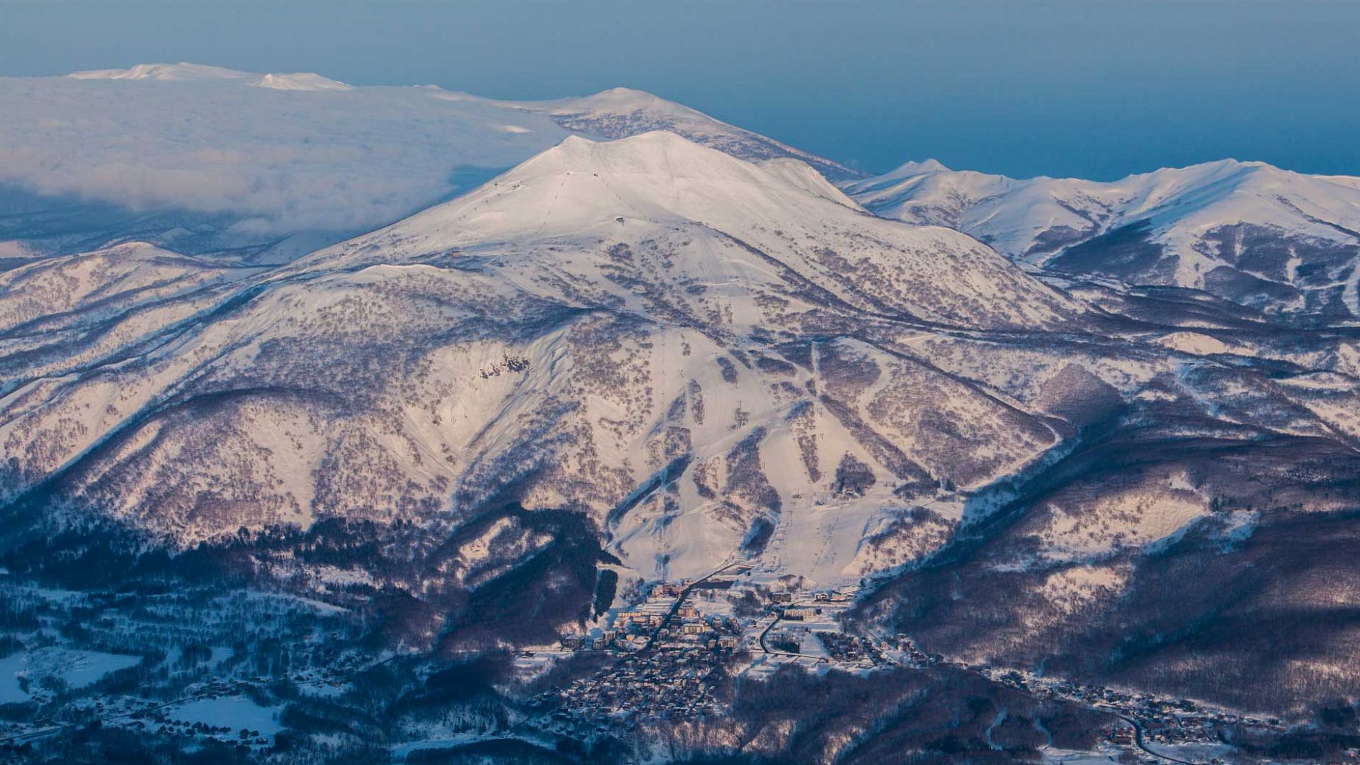 File:Niseko United Ski Resort in Hokkaido Japan.jpg
