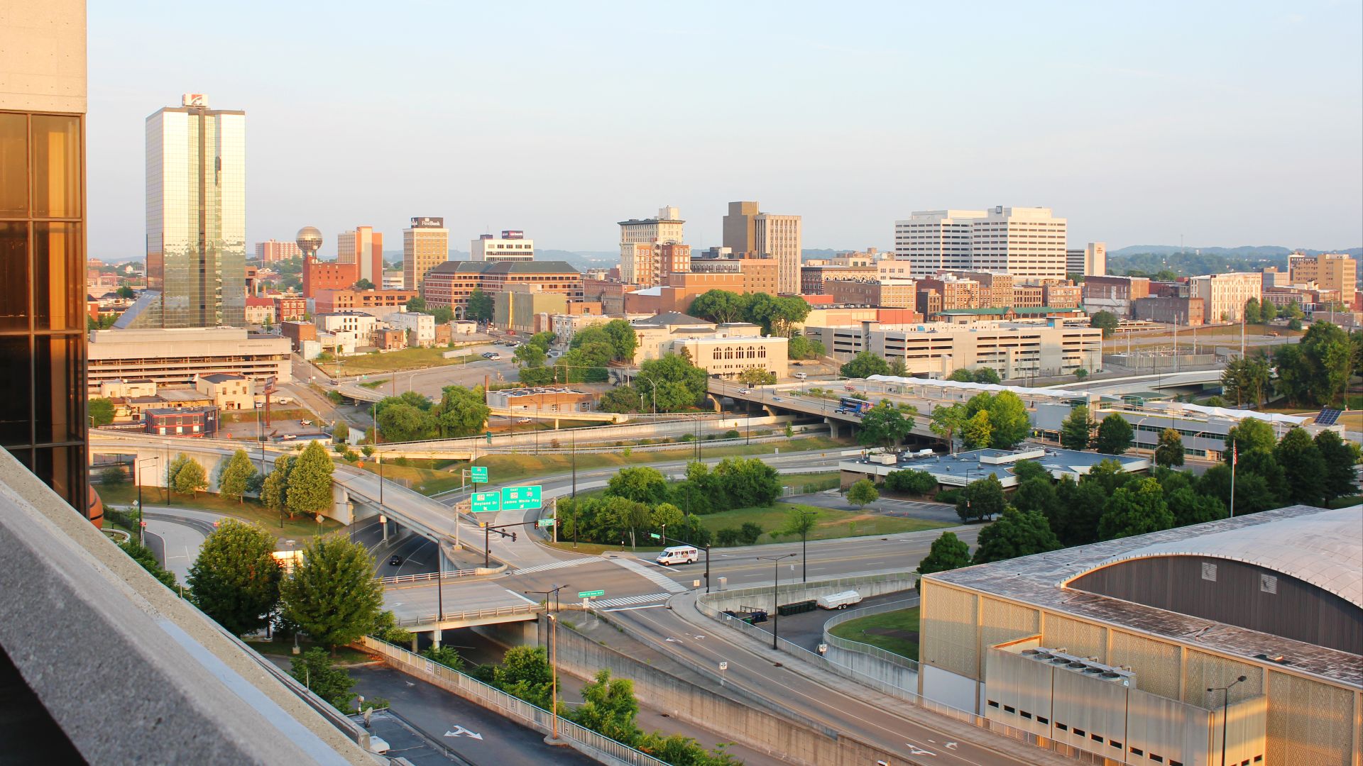 File:Downtown Knoxville.jpg