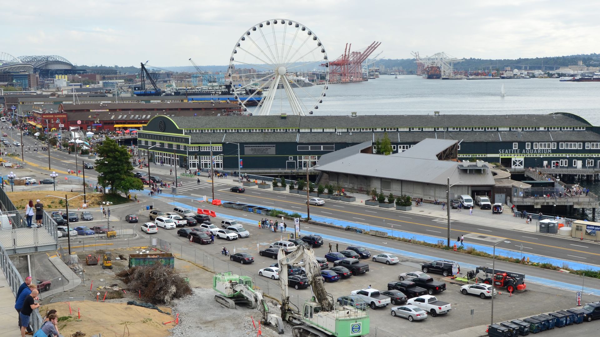 File:Seattle - looking south along waterfront from north end of Pike Place Market August 2019 - 02.jpg