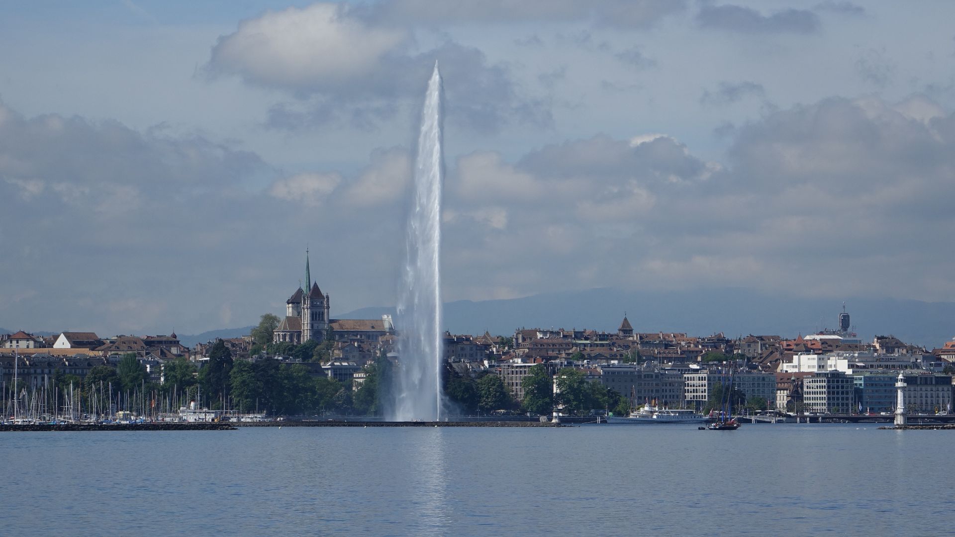 File:Jet d'eau from Lake Geneva.jpg