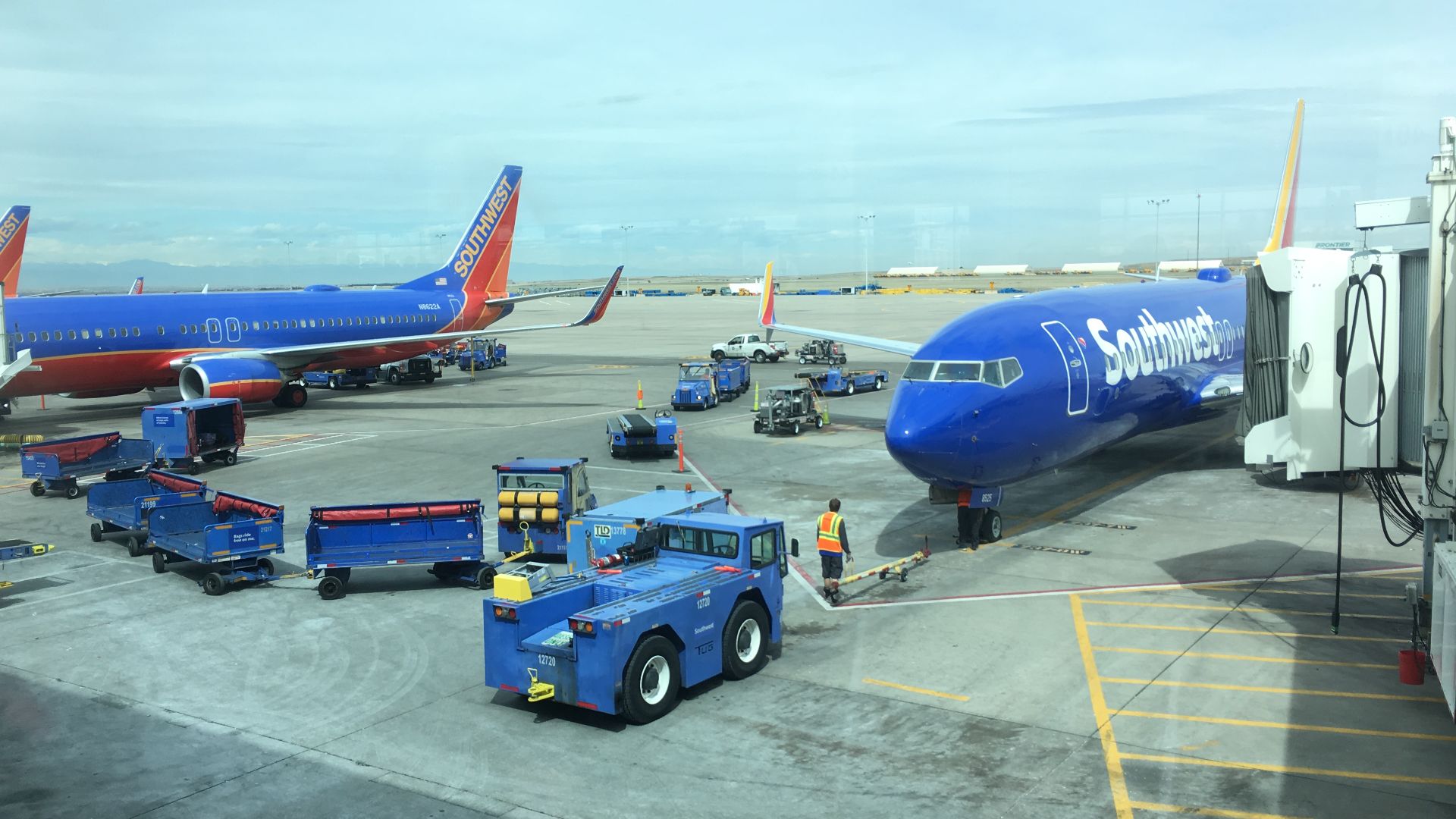 File:Denver International Southwest Airlines gate.jpg