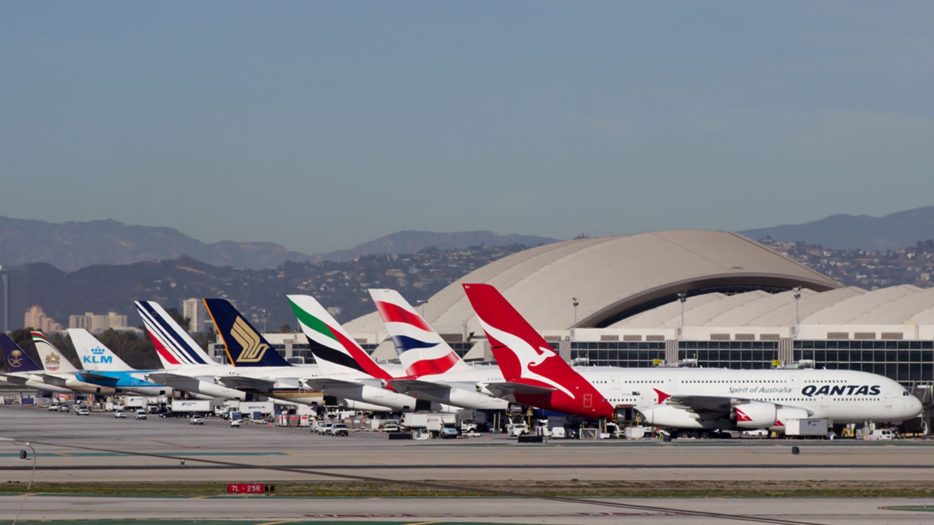 File:LAX-TBIT-Jan2015.jpg