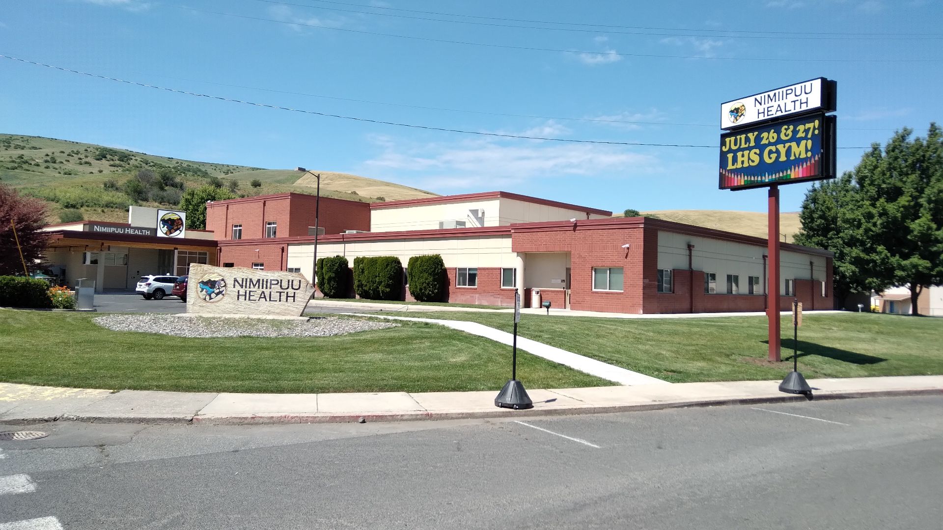 File:Nimiipuu Health Center Lapwai Idaho.jpg