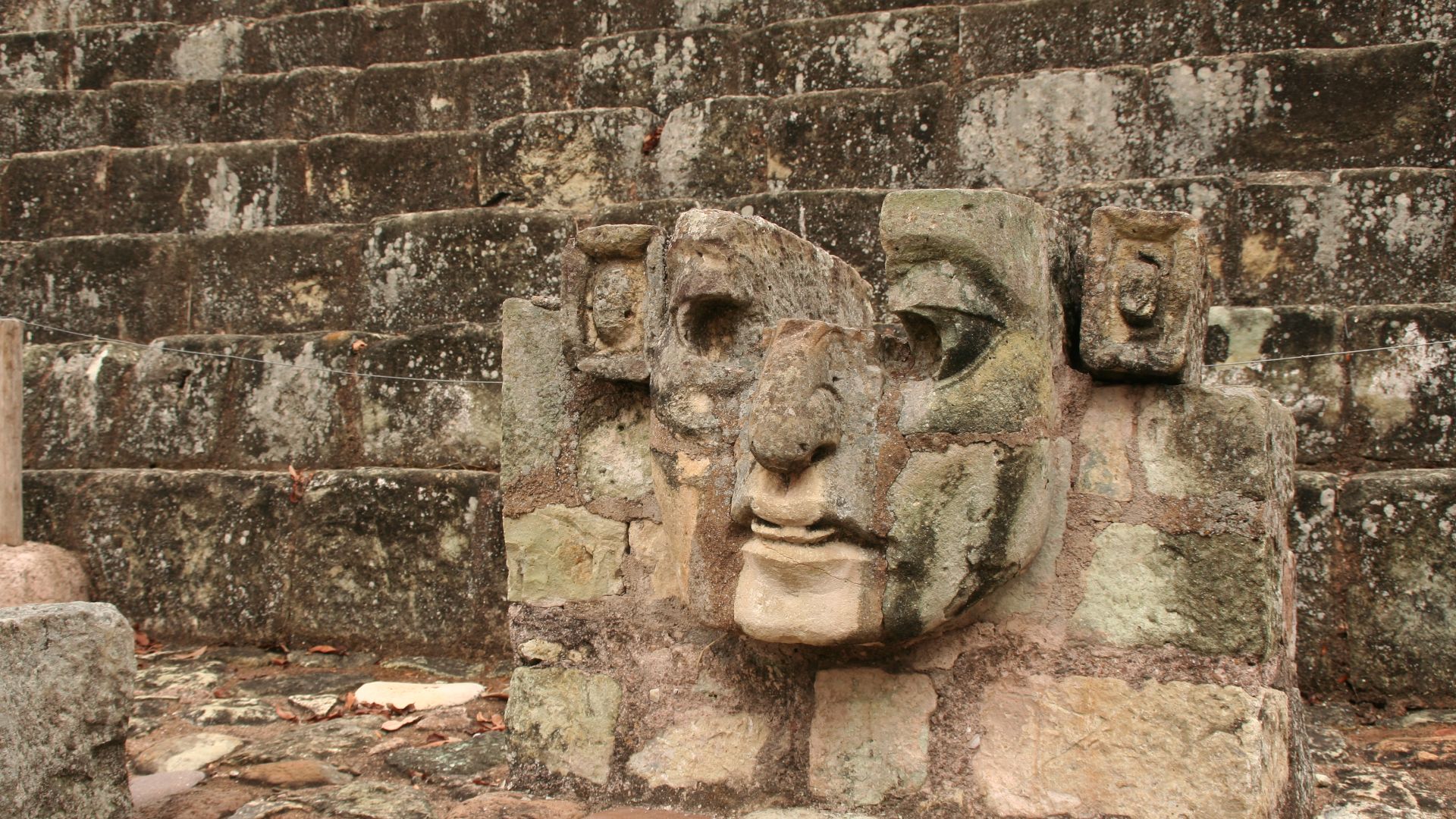 File:Copán Ruinas detail.jpg