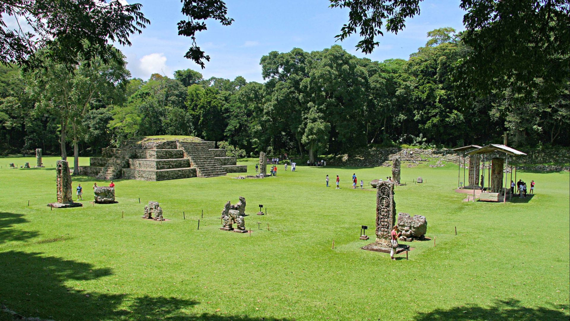 File:CPN GREAT PLAZA 03.jpg