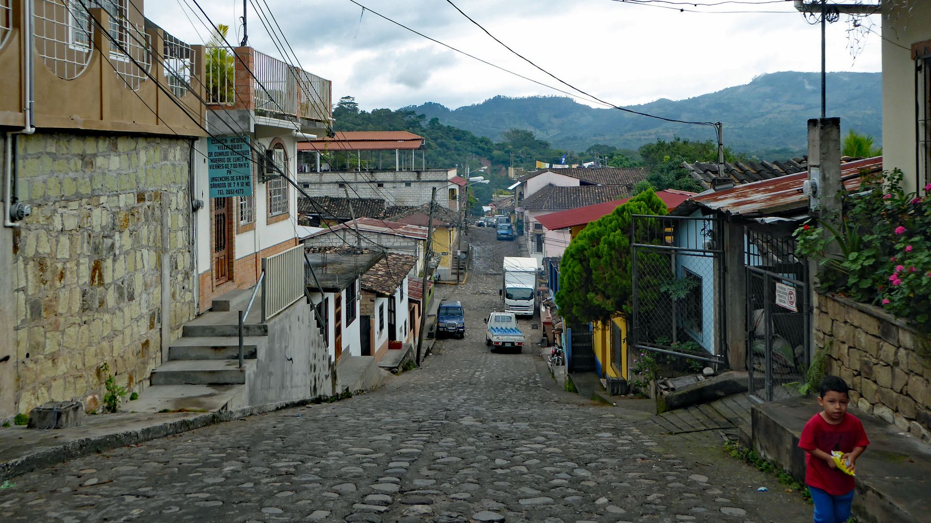 File:Copán streets (2) (40008959855).jpg
