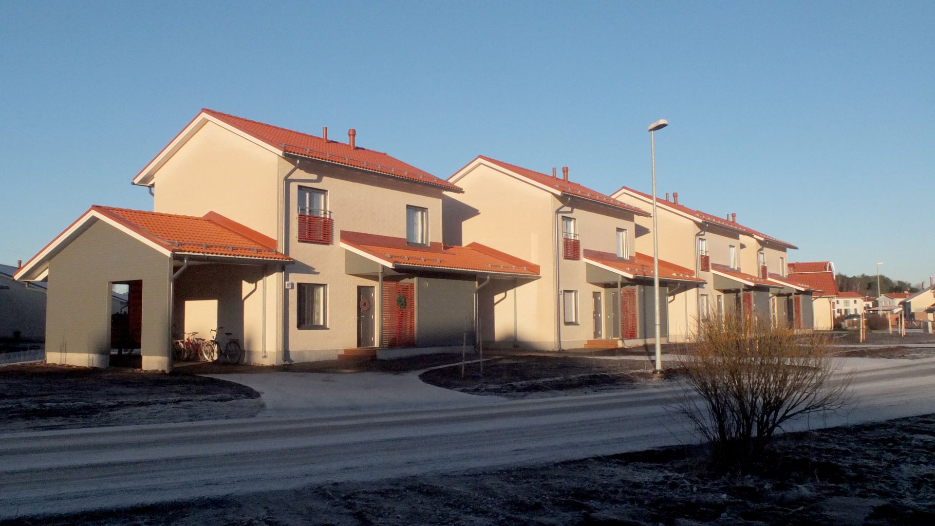 File:Tähtimökatu houses Hannunniittu Turku Finland.jpg