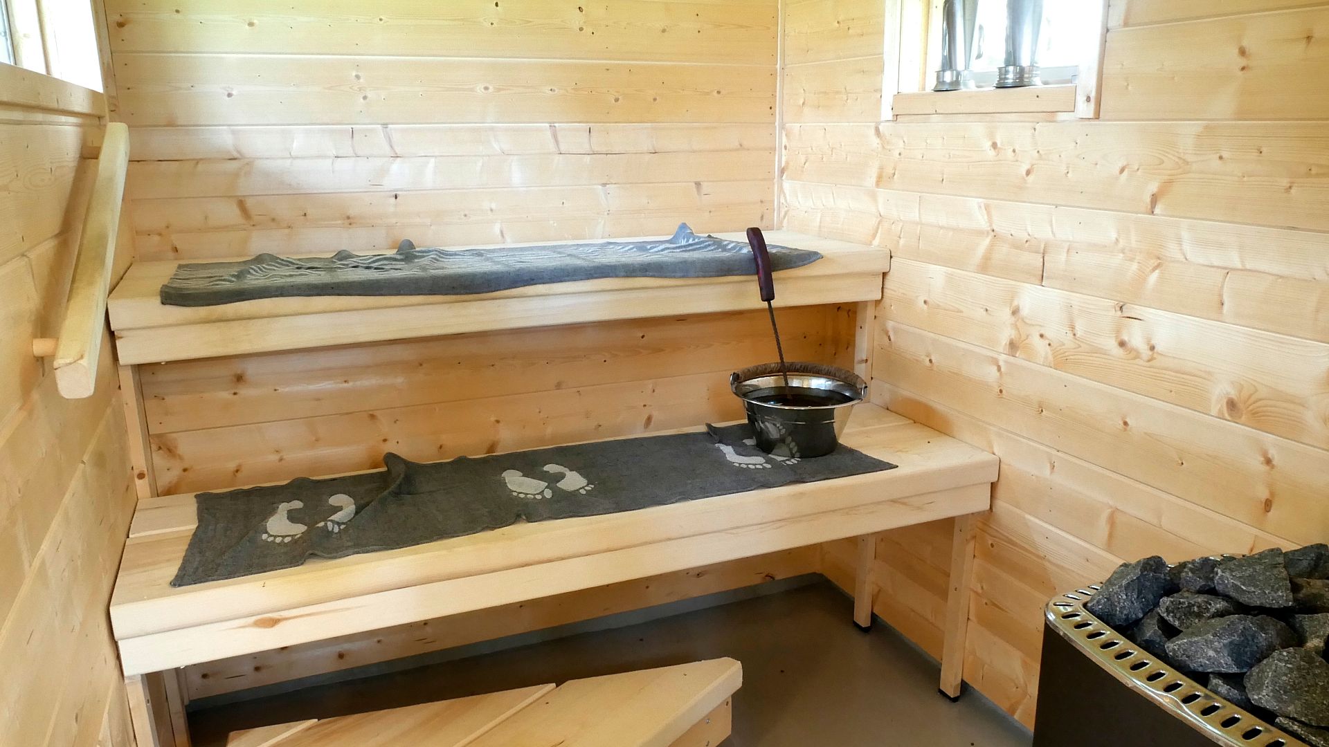 File:Finnish sauna 20170826.jpg