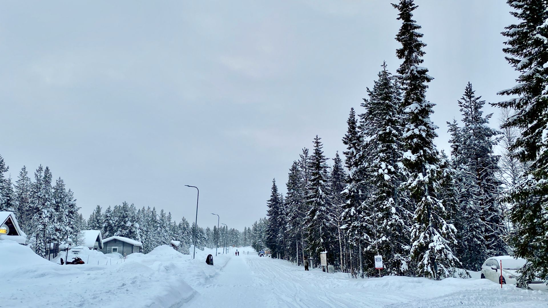 File:Winter in Äkäslompolo, Lapland (direction south).png