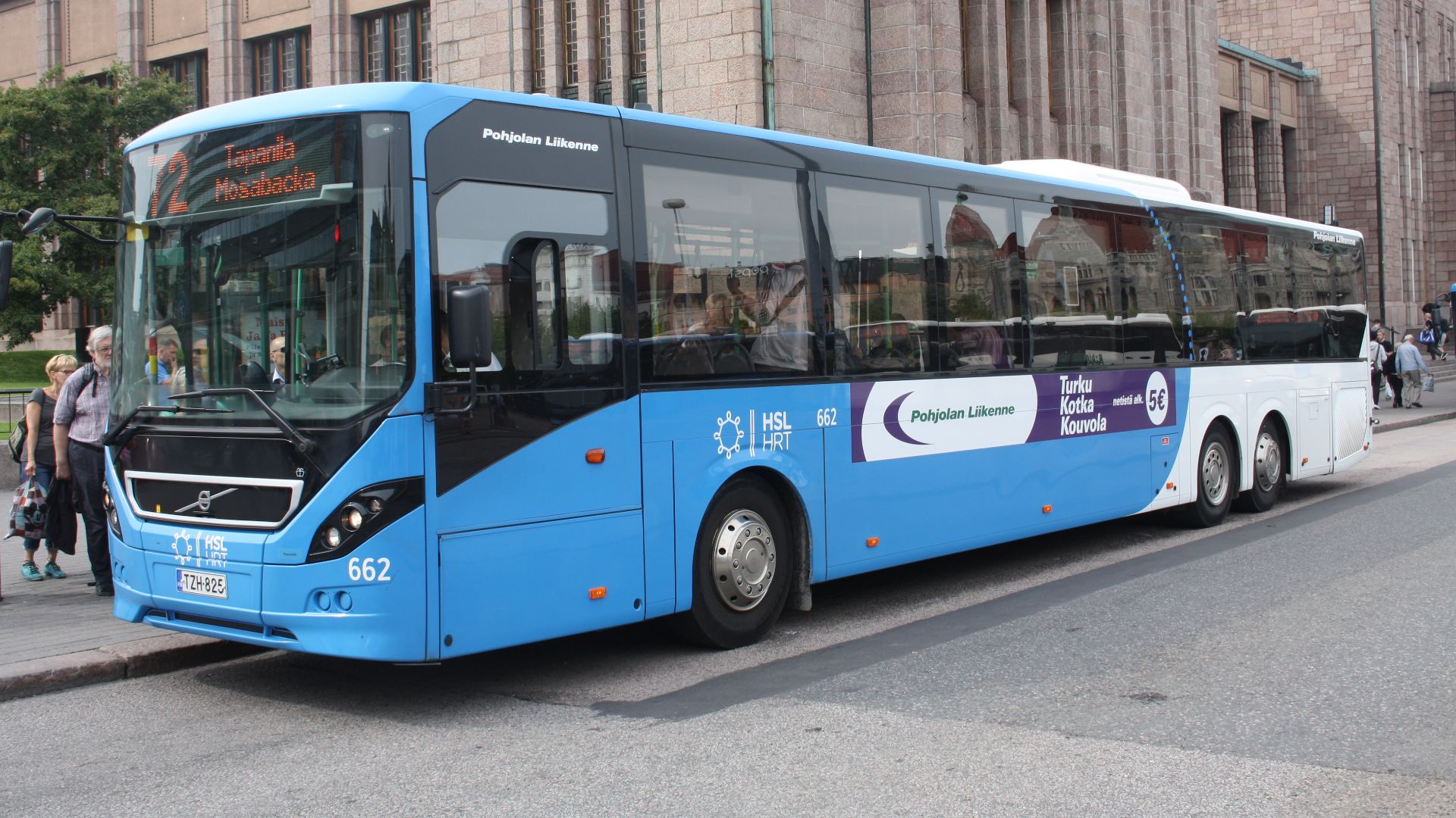 File:Bus in Helsinki august 2016.jpg