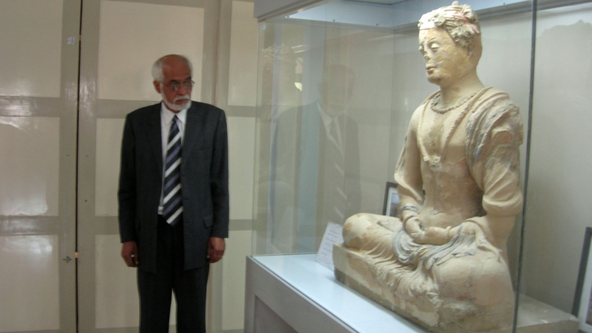 File:Kabul Museum director.jpg