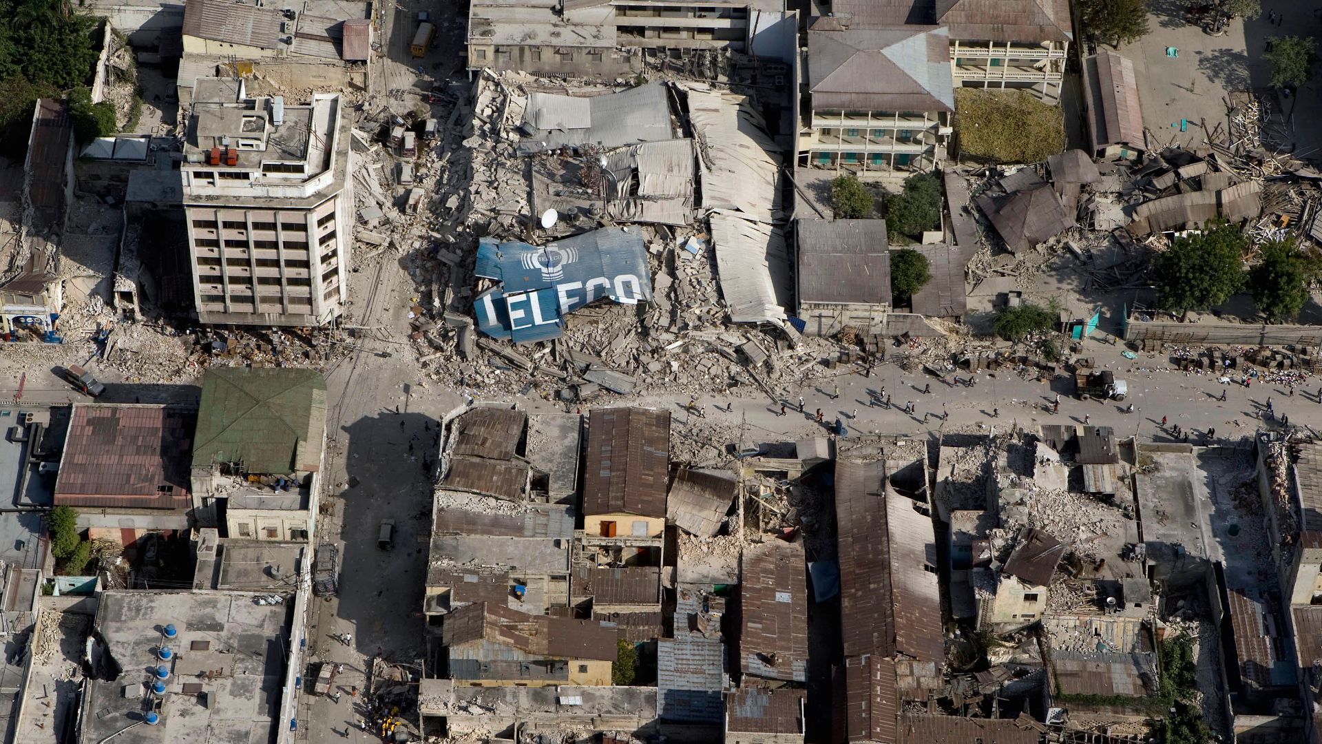File:Downtown Port au Prince after earthquake.jpg