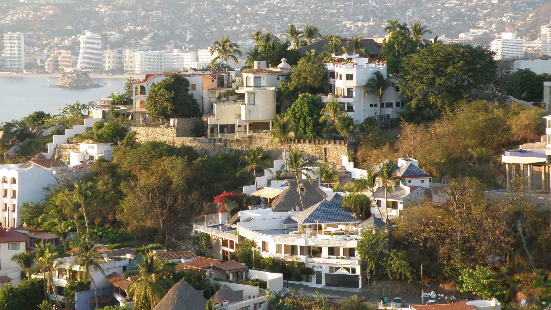 File:Acapulco (3311805958).jpg