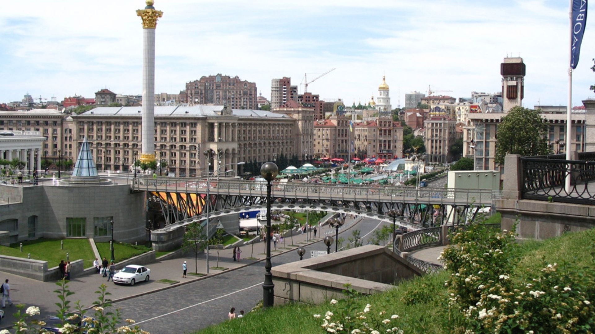 File:Independence square, Kiev, Ukraine.jpg